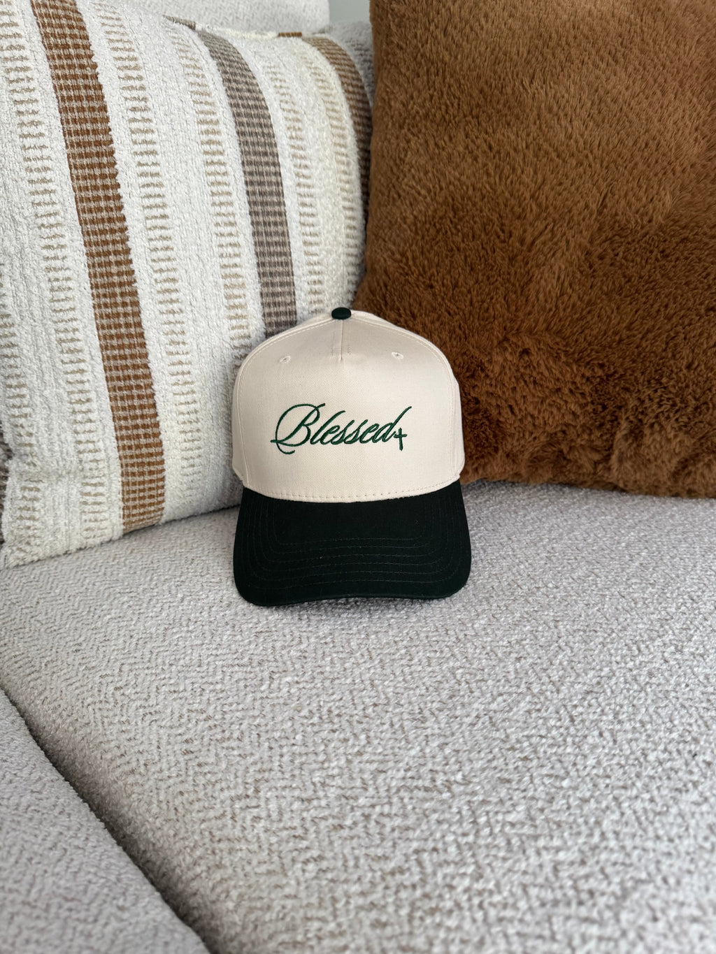 Blessed Cap – Edición Cream & Green Sarie Attire