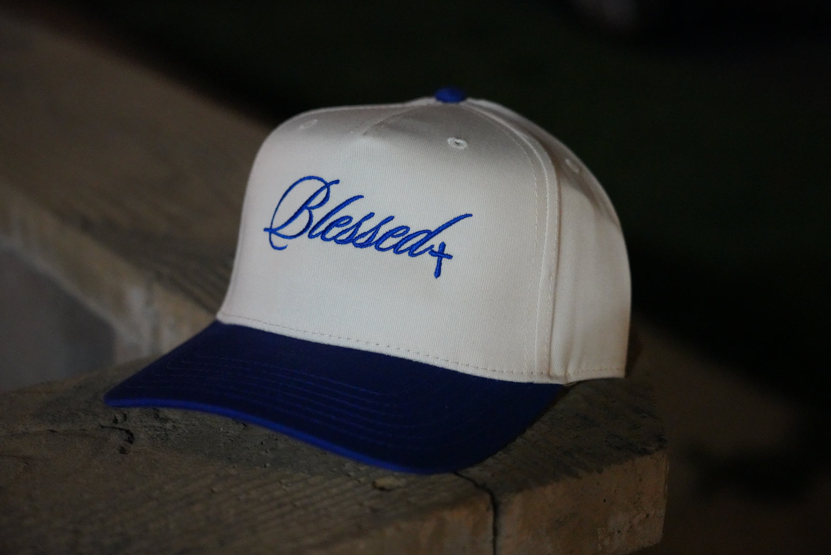 Blessed Cap – Edición Cream & Royal blue Sarie Attire