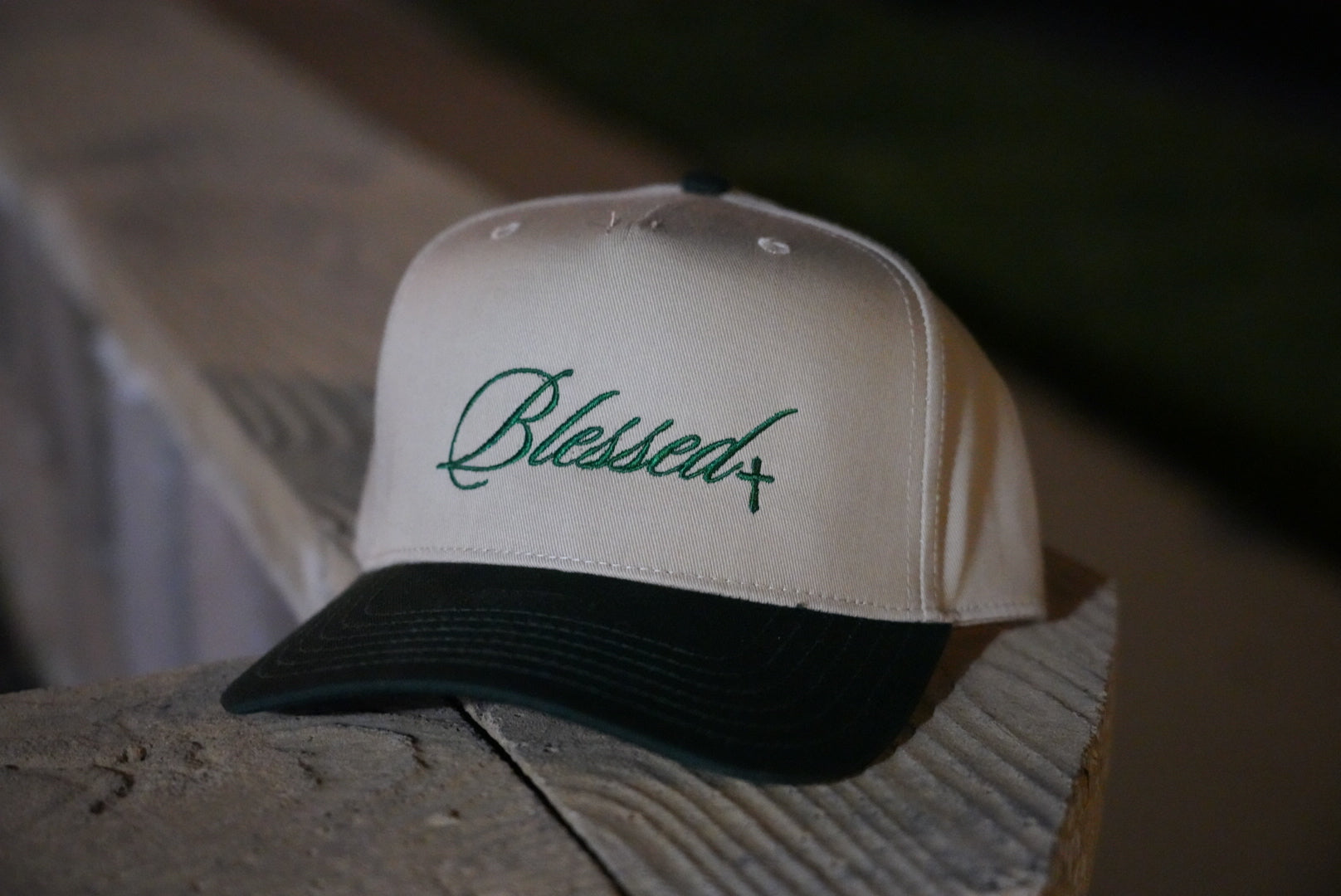 Blessed Cap – Edición Kaki & Green Sarie Attire