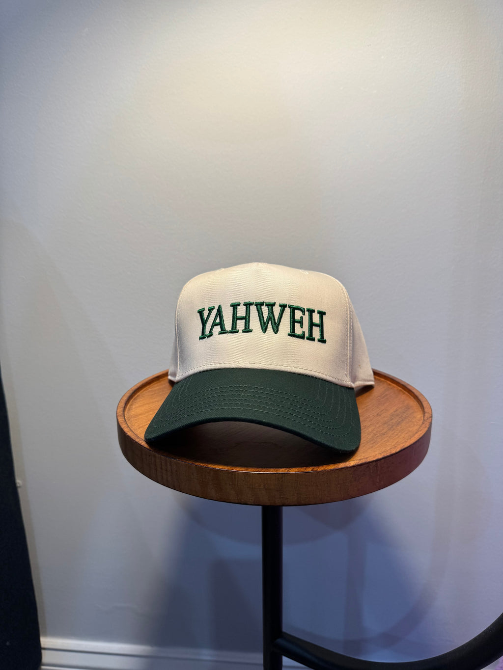 YAHWEH Cap – Green & Cream Sarie Attire