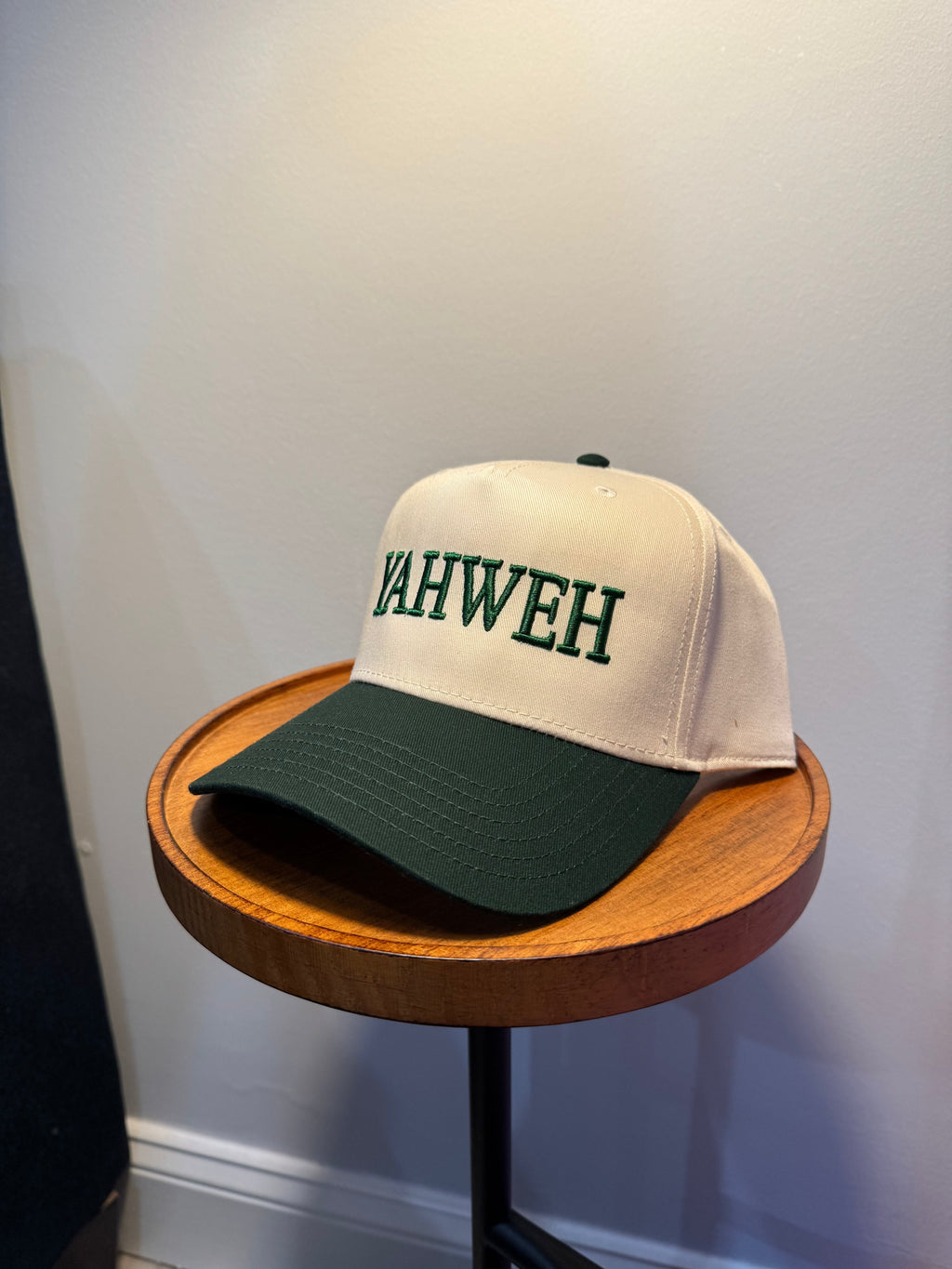 YAHWEH Cap – Green & Cream Sarie Attire